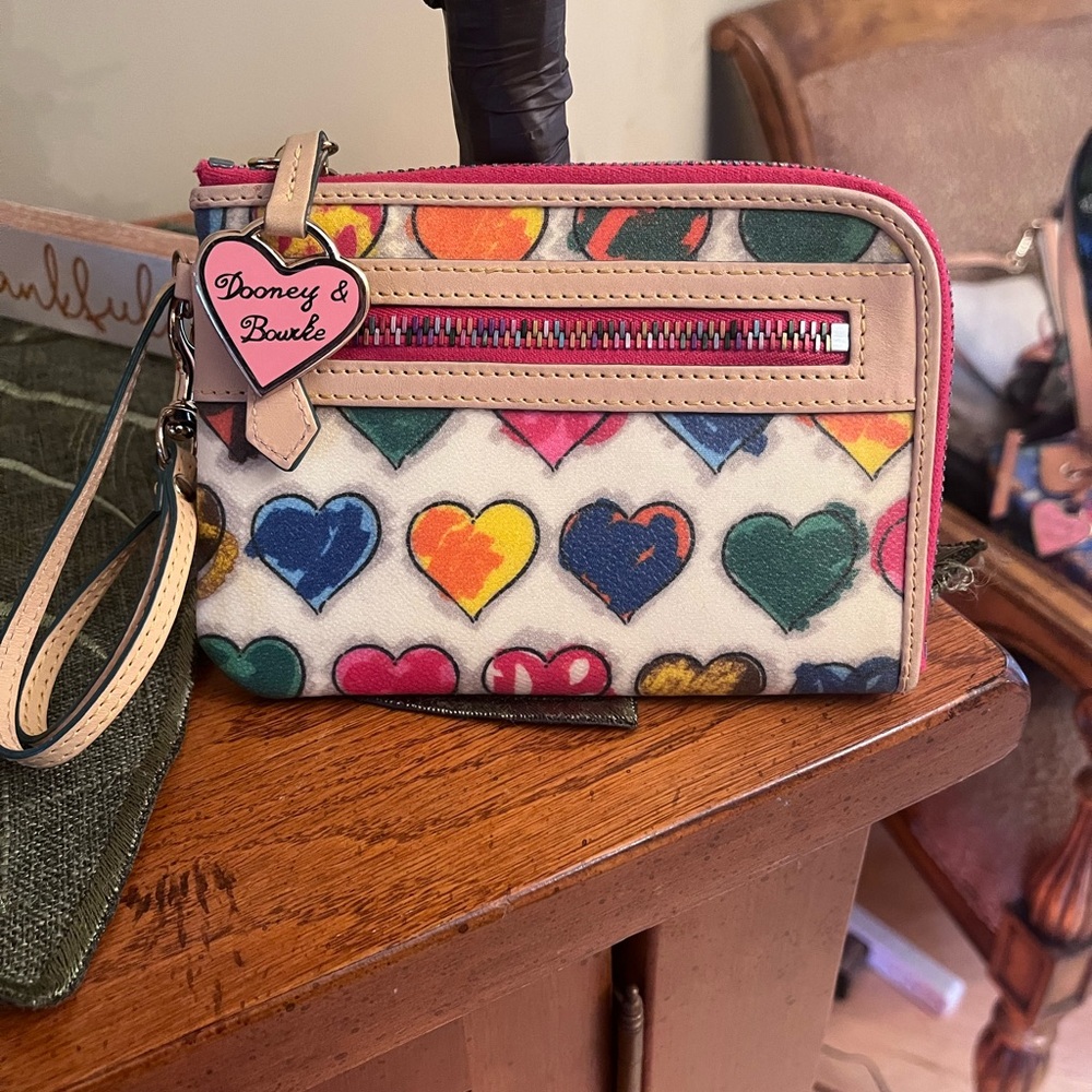 Y2K Dooney and Bourke rainbow scribble hearts wallet clutch